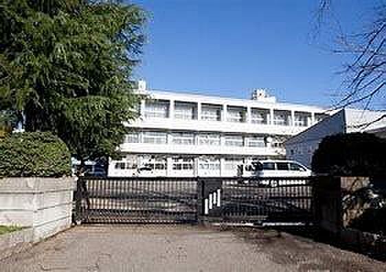 流山市立八木中学校まで1600m