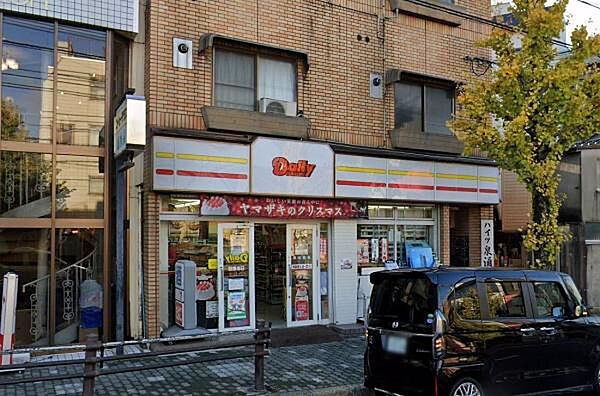 デイリーヤマザキ日赤前店まで620m
