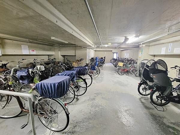 駐輪場