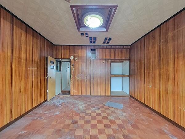 2階洋室約8帖