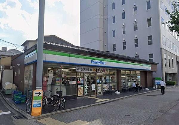 ファミリーマート堀川綾小路店まで150m