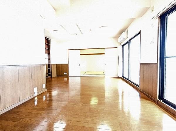 リビング/ダイニングを拡大表示