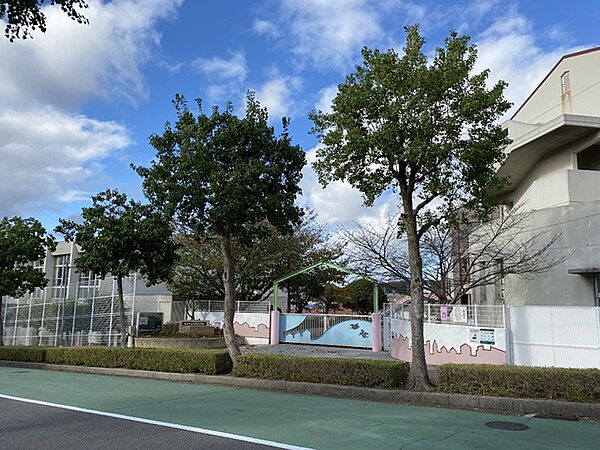 多聞東小学校まで750m