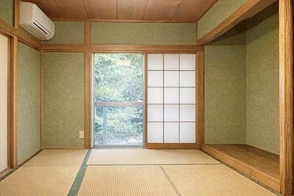 【和室】各居室は過ごしやすい広さがあり、収納スペースもついています。※ＡＩ加工により家具などを消しております。
