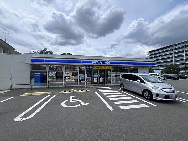ローソン吹田岸部中5丁目店まで1468m