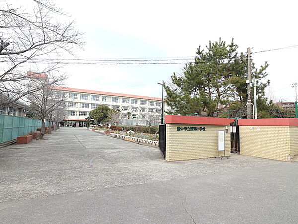 豊中市立野畑小学校まで718m