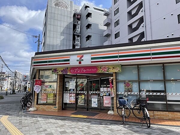 セブンイレブン東三国御堂筋店まで288m
