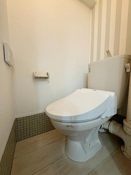 【トイレ】清潔感のあるトイレです。