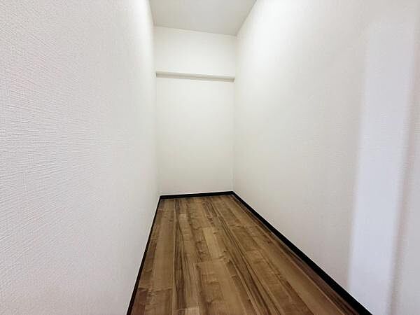 【納戸】たっぷり収納スペースとしておすすめです。