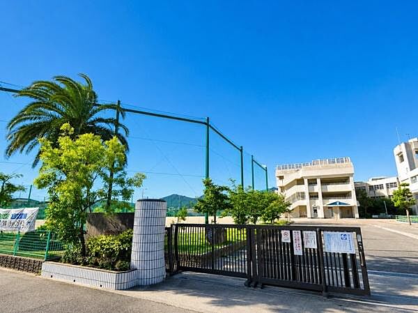 福岡市立玄洋小学校まで1050m、玄洋小学校