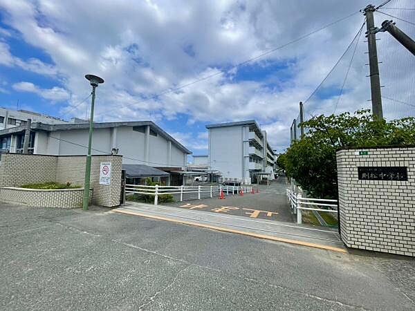北九州市立則松中学校まで1000m、北九州市立則松中学校