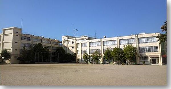 高石市立取石小学校まで450m