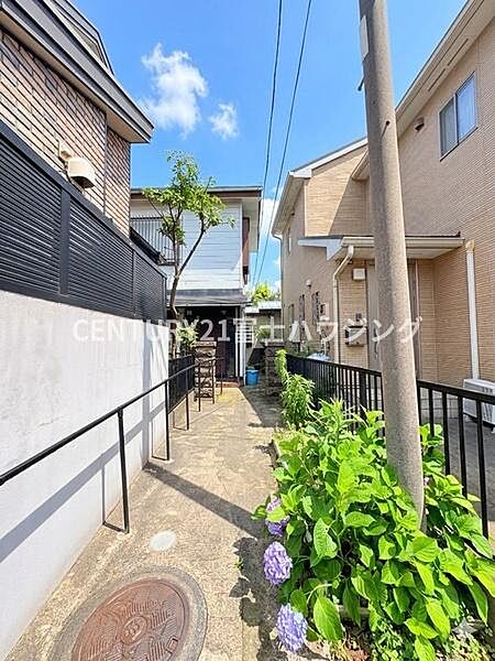 閑静な住宅街なのでお子様の通学路も安心です♪