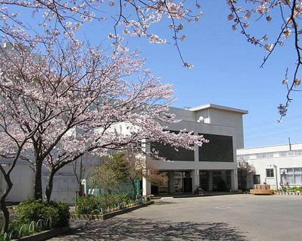 鎌倉市立西鎌倉小学校まで691m