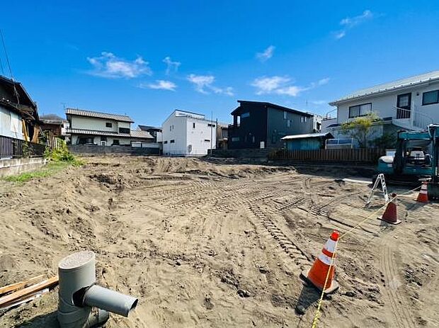 当店専任媒介! サザンビーチまで約600mの立地に堂々誕生!全4区画 建築条件付き売地となります。詳細は、センチュリー21富士ハウジング藤沢店までお待ちしております!
