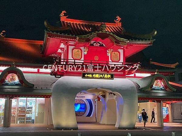 片瀬江ノ島駅（小田急江ノ島線）まで413m