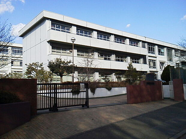 藤沢市立大庭中学校まで1478m