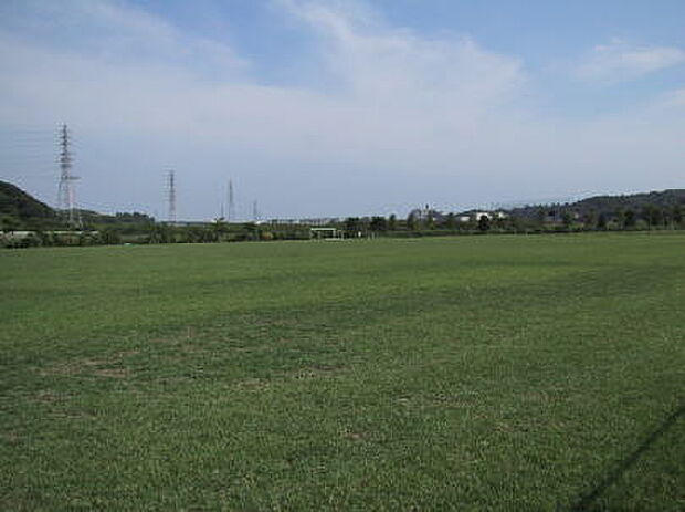 大庭スポーツ公園まで1078m