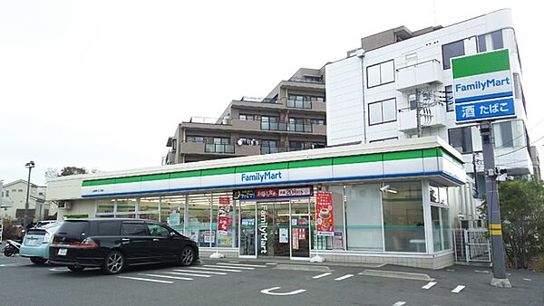 ファミリーマート辻堂新町三丁目店まで216m