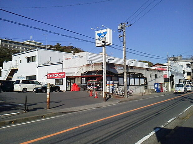やまか津西店まで784m