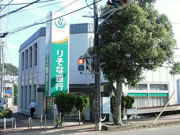 りそな銀行大船支店西鎌倉出張所まで904m