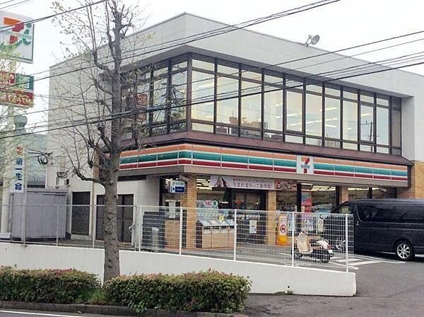 セブンイレブン藤沢大庭店まで856m