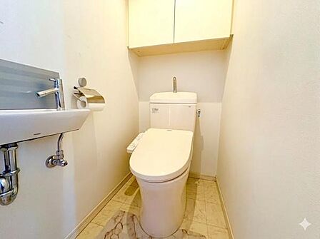 シンプルで使いやすいトイレです!