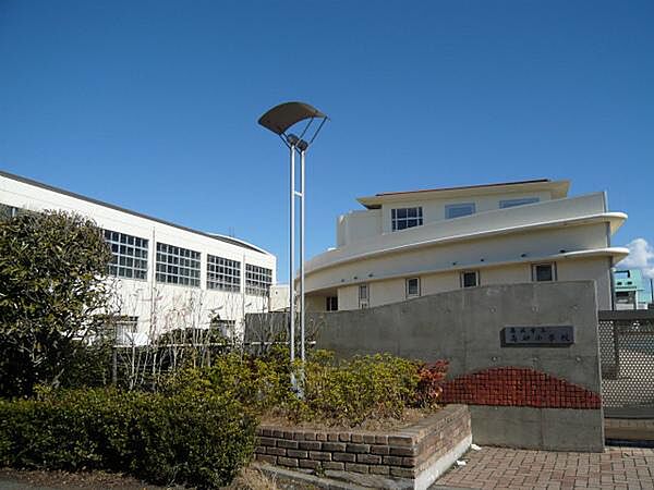 高砂小学校まで724m
