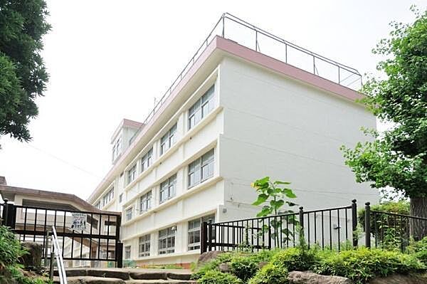 崇善小学校まで458m