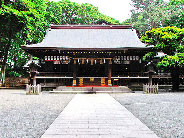 平塚八幡宮まで526m