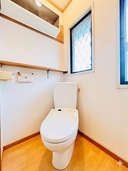 白を基調に清潔感があるトイレです！
