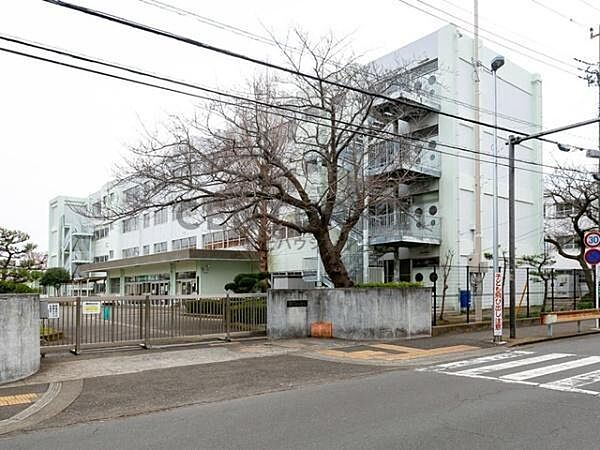 鶴が台小学校まで331m