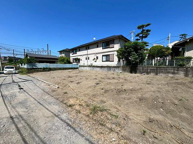 全洋室に収納ついております♪