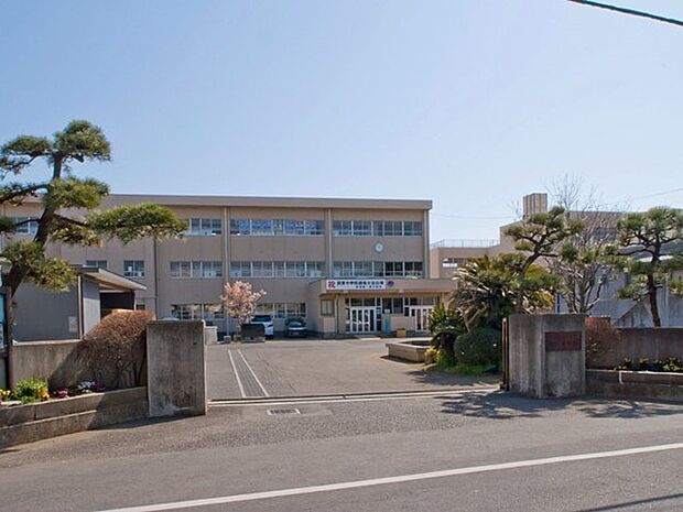 第一中学校まで2195m
