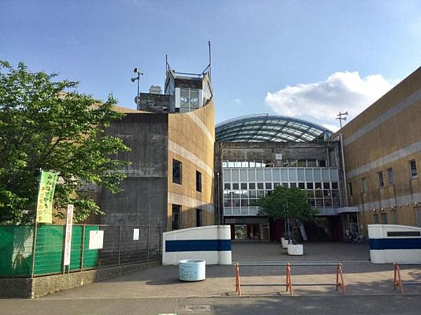 浜之郷小学校まで1319m