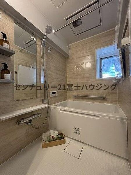 掲載中の家具等は販売価格に含まれません。