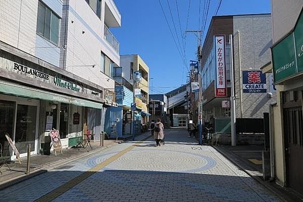 鵠沼海岸商店街まで788m