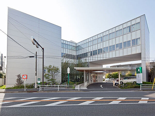クローバーホスピタルまで779m