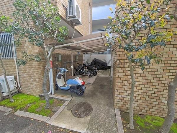 バイク置場