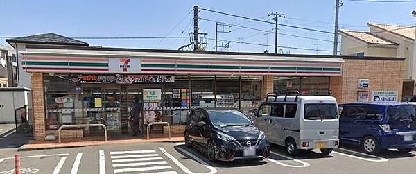セブンイレブン茅ケ崎香川4丁目店まで471m