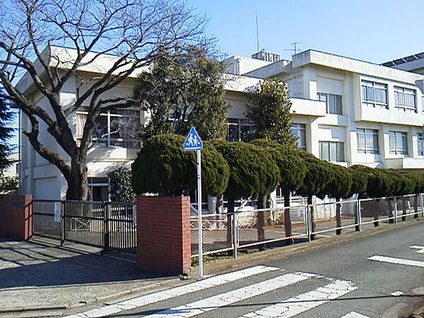 中里小学校まで1178m