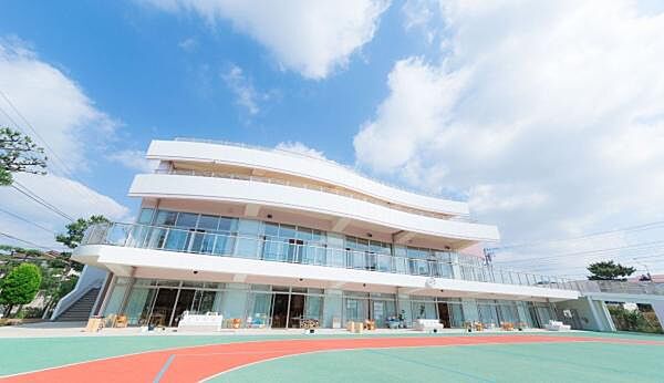 湘南白百合学園幼稚園まで299m