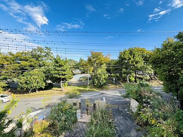 2階リビングからの景色です！目の前には公園もあり住環境良好なエリアとなります！