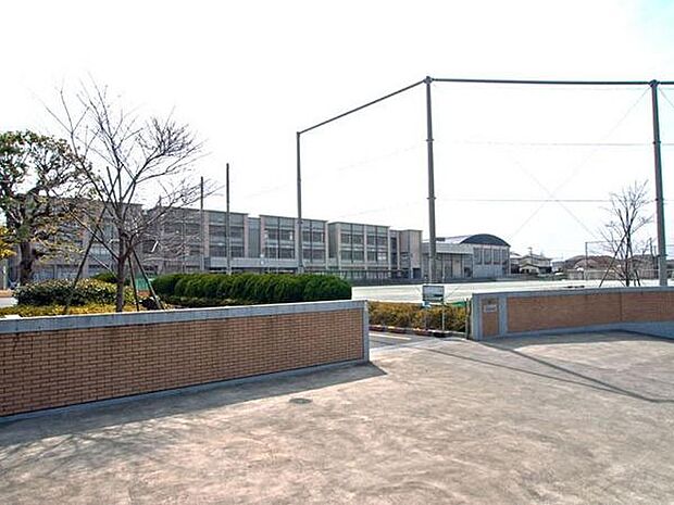 片瀬中学校まで287m