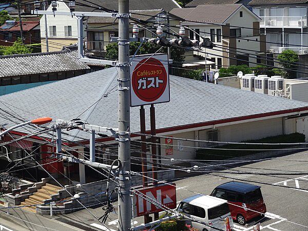 ガスト藤沢善行店まで668m