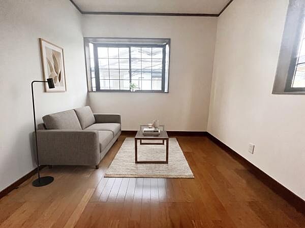 落ち着きのある色合いのお部屋です！