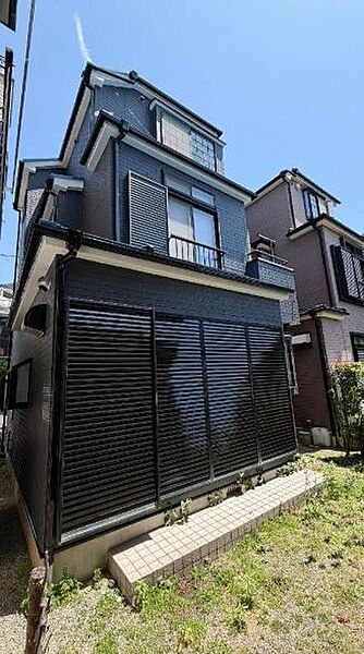 西側にお庭があります。