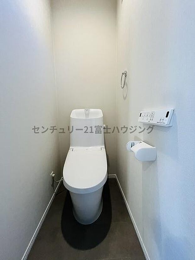 1階のトイレです!