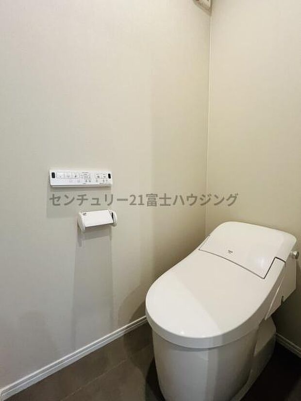 2階のトイレです!