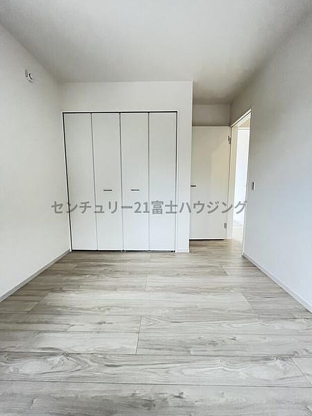 約5.2帖の洋室です!